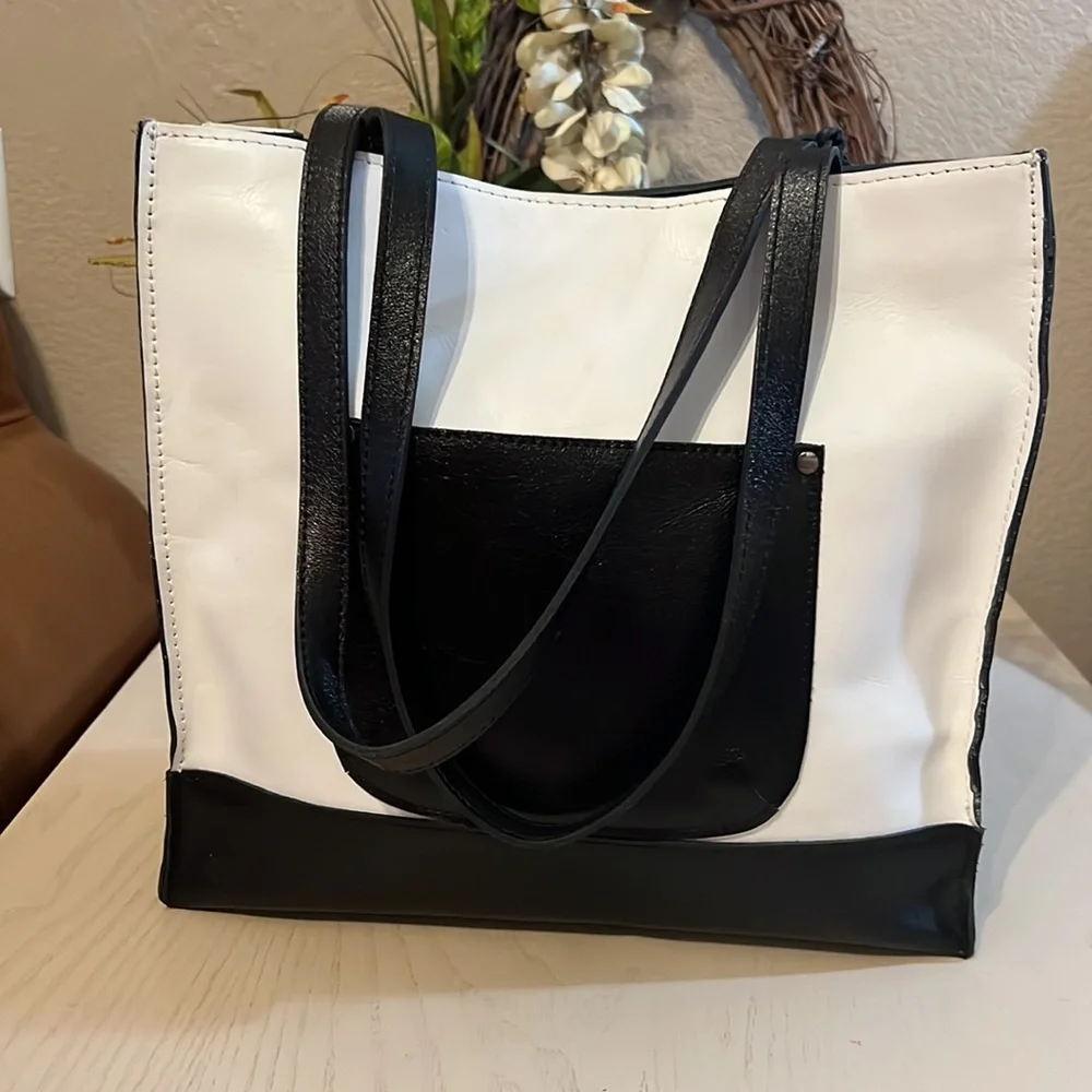 Classic Two-Tone White and Black Tote Bag with Tassel